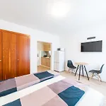 Abri Apartmán *